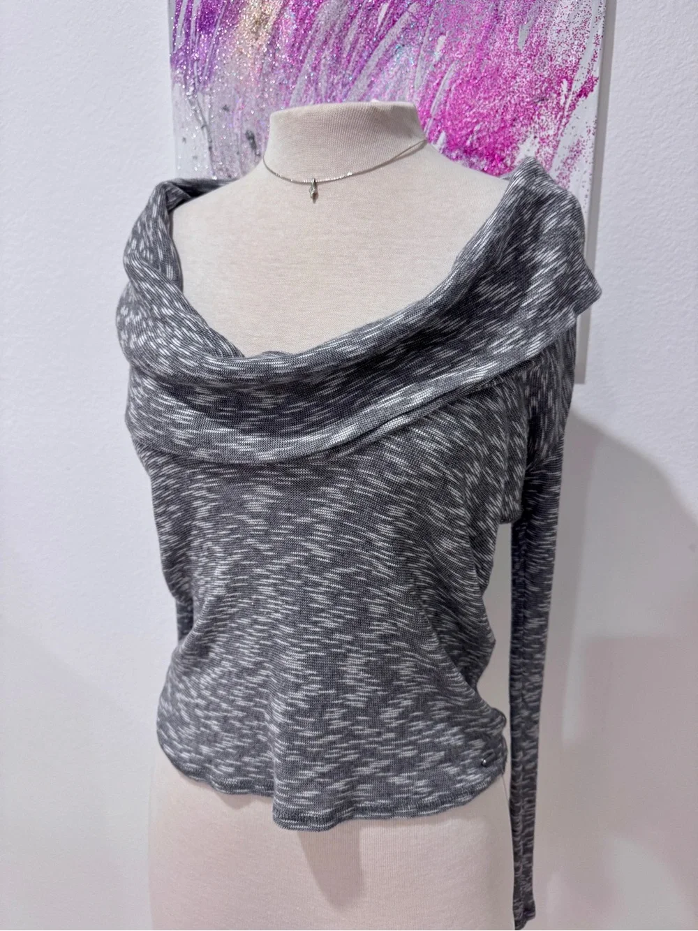 Alo Yoga off-the-shoulder cowl neck top medium